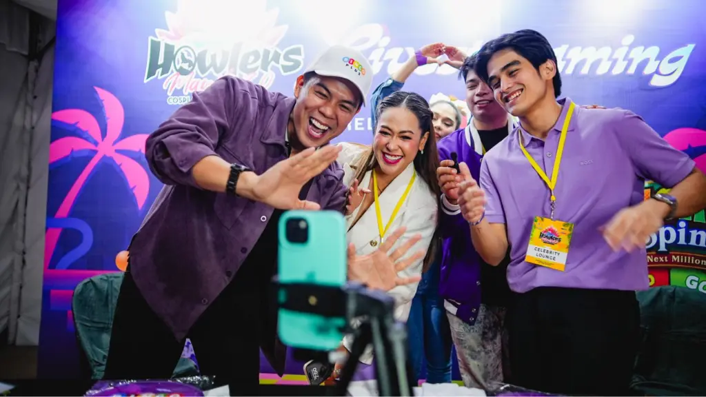 BingoPlus livestream with influencers during Howlers Manila 3.0 shared on Facebook