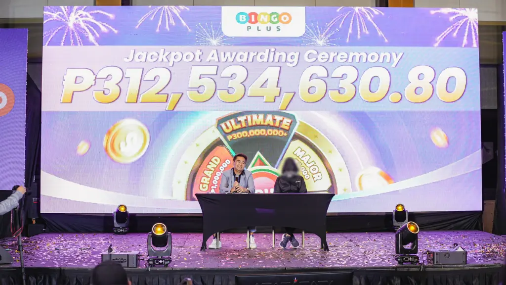 Mr. Jasper Vicencio and the jackpot winner during the press conference at the Jackpot Awarding Ceremony.
