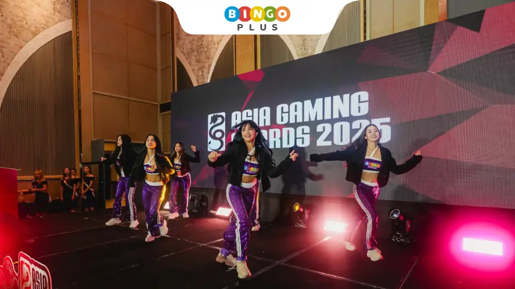 BingGirls entertains the guests through an intermission number during the Asia Gaming Awards