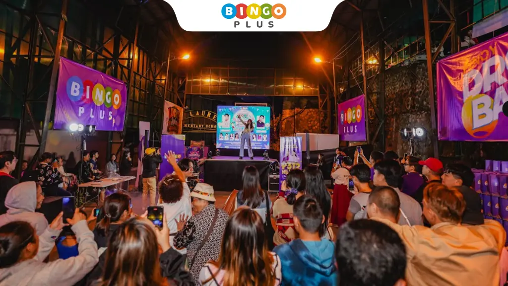 Guest artist Chloe Redondo performing at the Lucky Spin Community Fiesta in Baguio City.