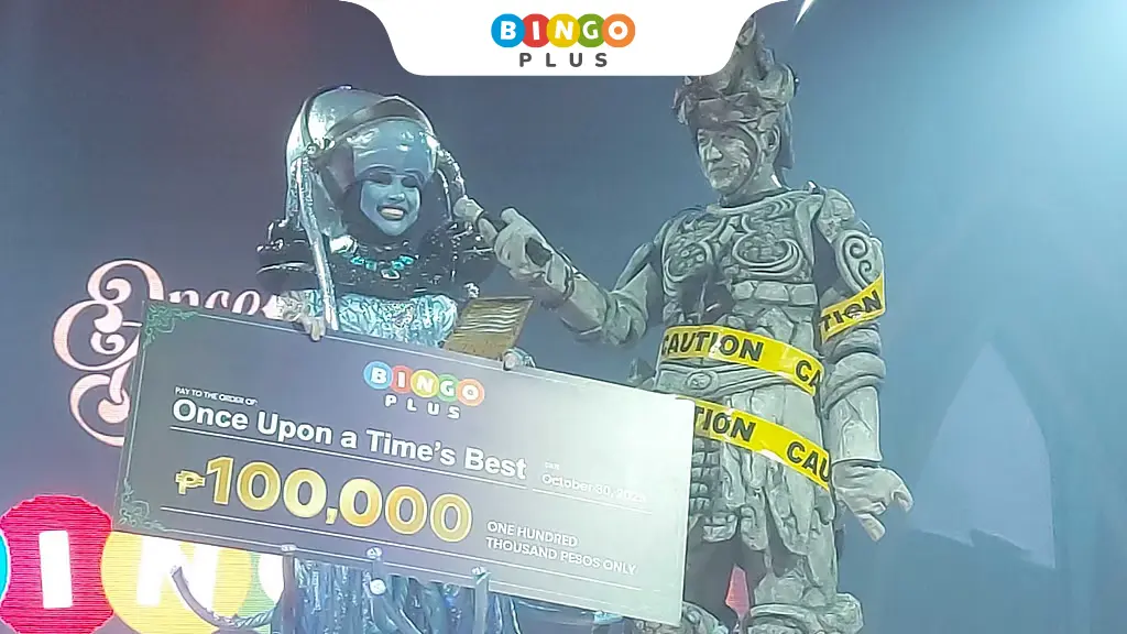 Michellin Syjuco receiving their awards as BingoPlus’ Once Upon a Time’s Best at the Shake Rattle and Ball 2025