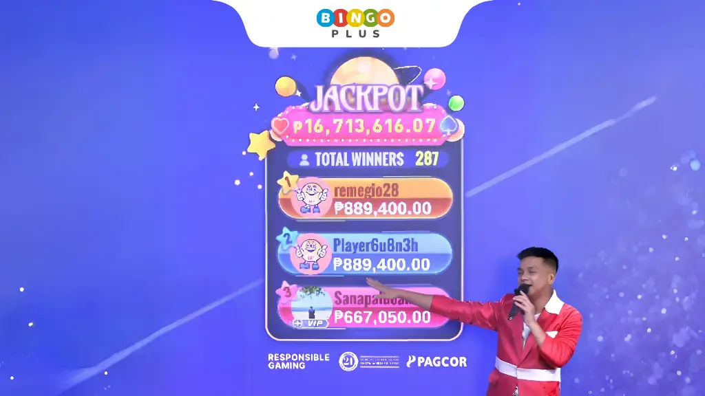 Game host announcing the three ₱16.7 Million Pinoy Drop Ball winners during the live broadcast