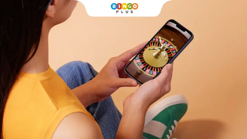 Social live roulette experience with dealer and online players